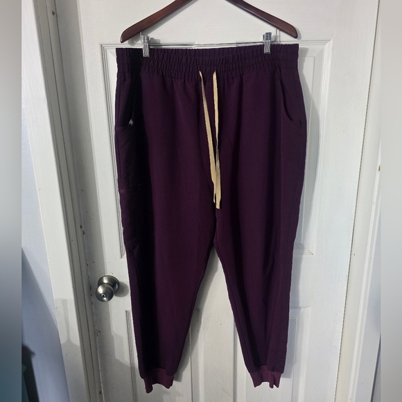 Women's Figs Scrubs Set (2) Purple XL/XXL - Picture 5 of 12